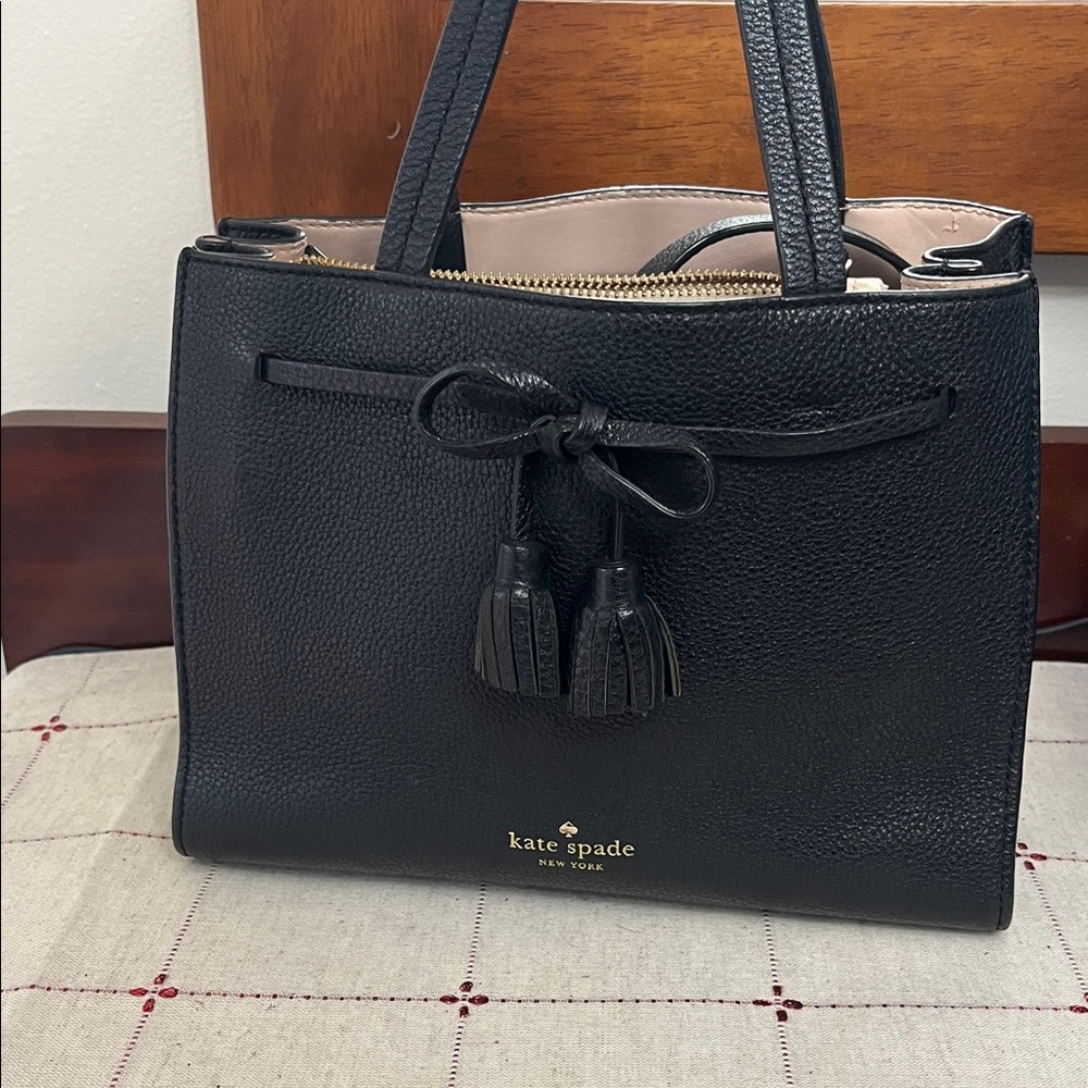 Kate Spade Hayes Street Isobel detachable adjustable strap